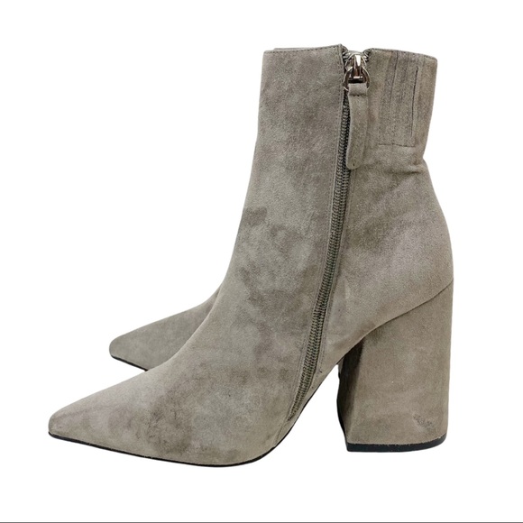 SOLD! Alias Mae Ahara Grey Suede Pointed Toe Chunky Heel Ankle Boots - Picture 3 of 14